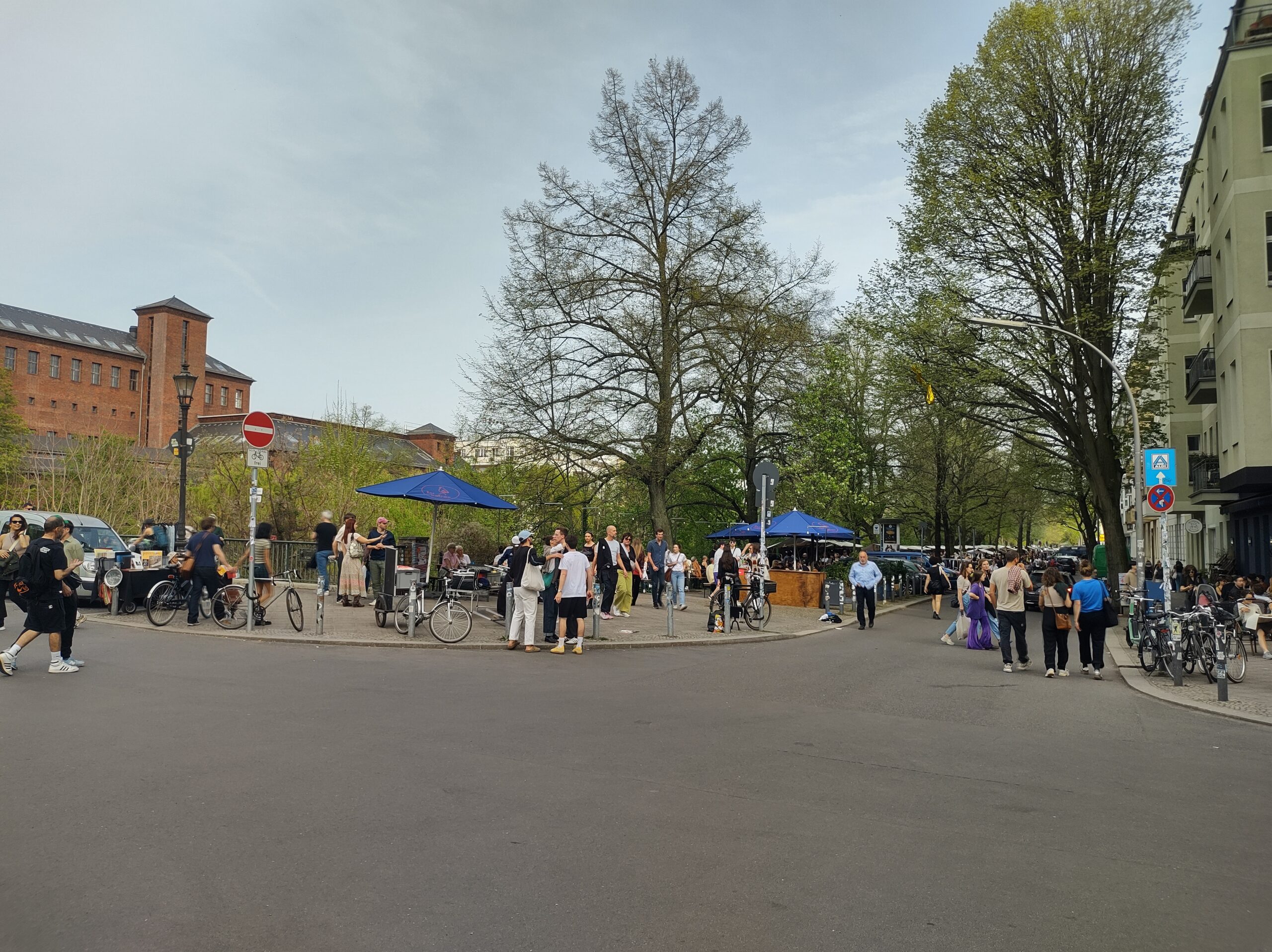 Nowkoelln Flowmarkt am Maybachufer